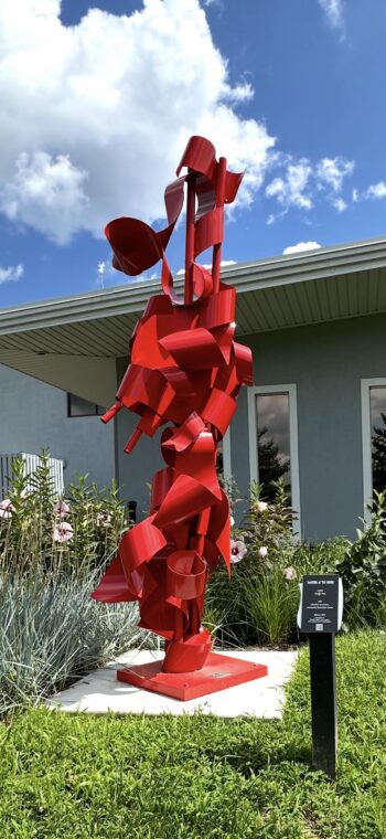 Barking at the Moon sculpture by Richard Pitts